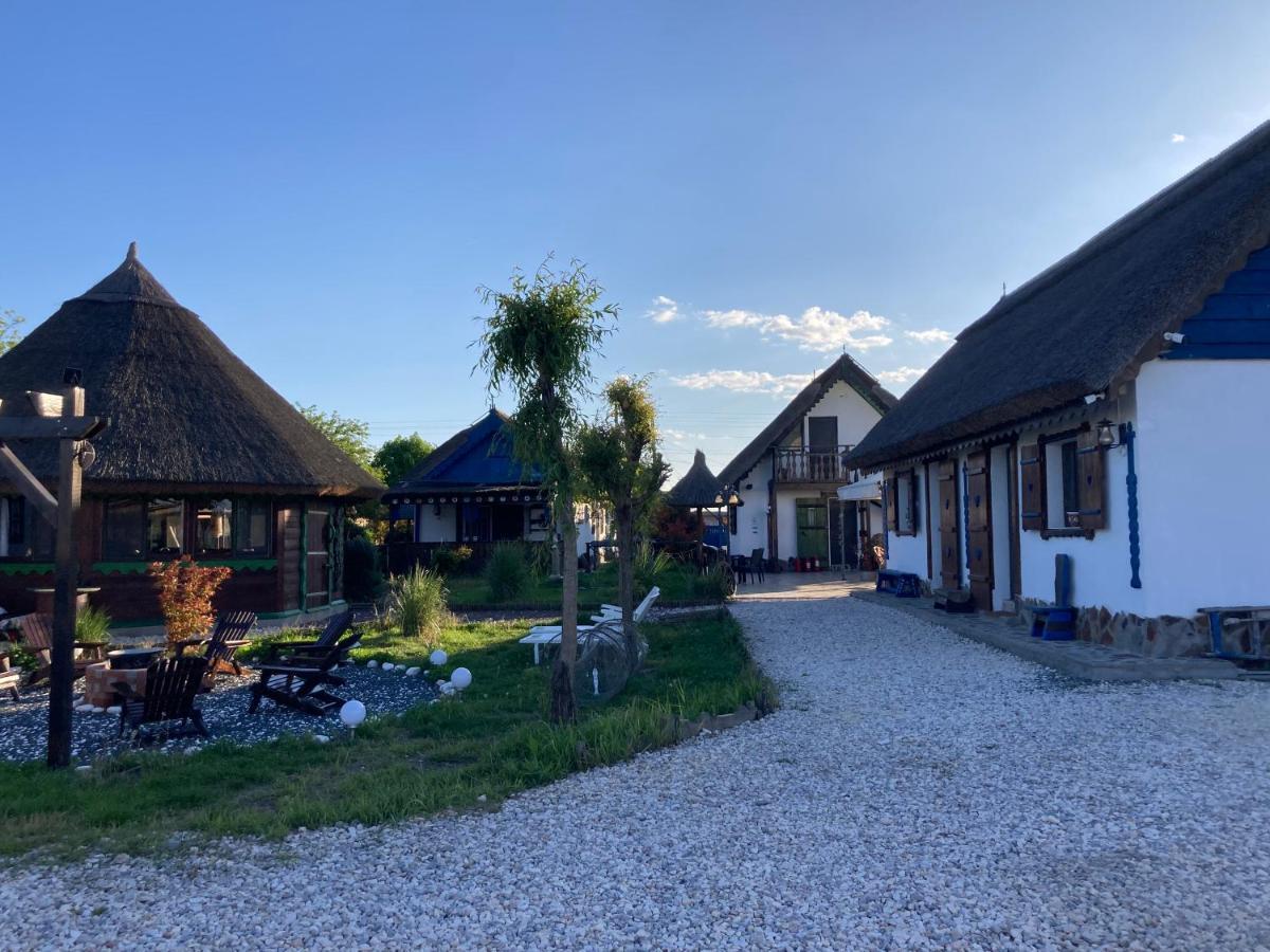 Casa Soarelui Hotel Murighiol Bagian luar foto