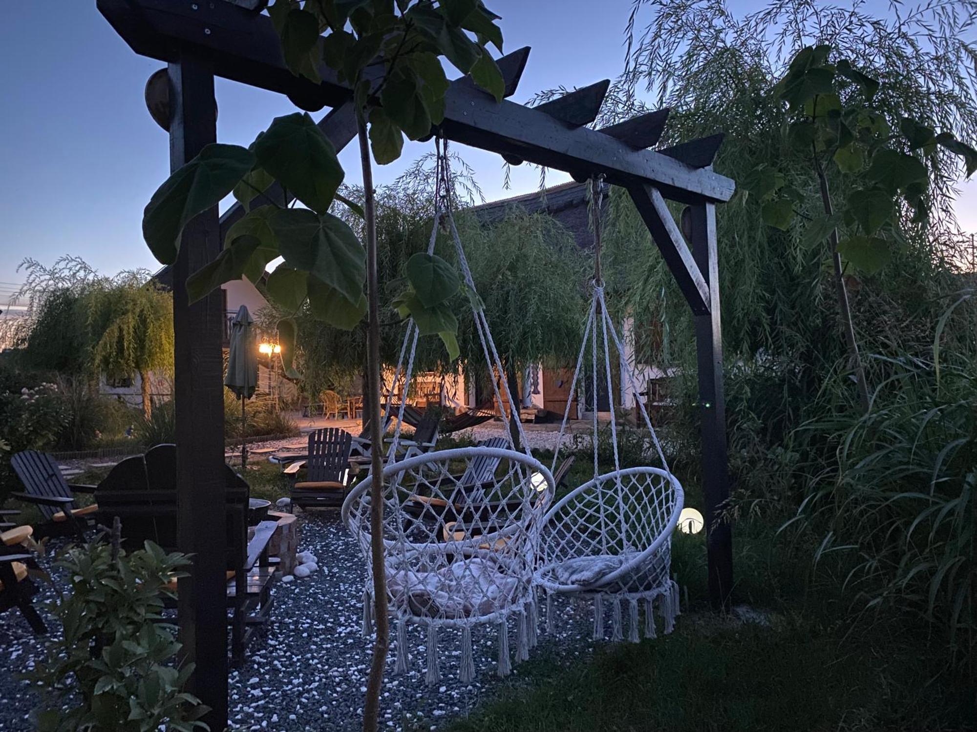 Casa Soarelui Hotel Murighiol Bagian luar foto