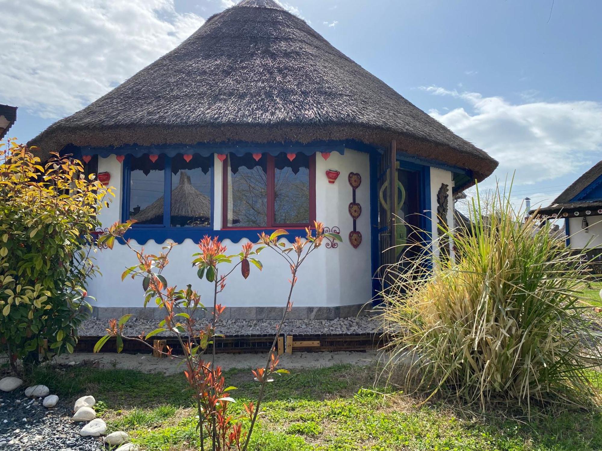 Casa Soarelui Hotel Murighiol Bagian luar foto